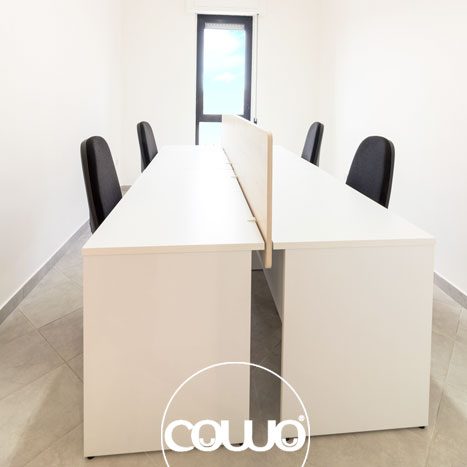 Postazioni lavoro allo spazio Coworking Crotone